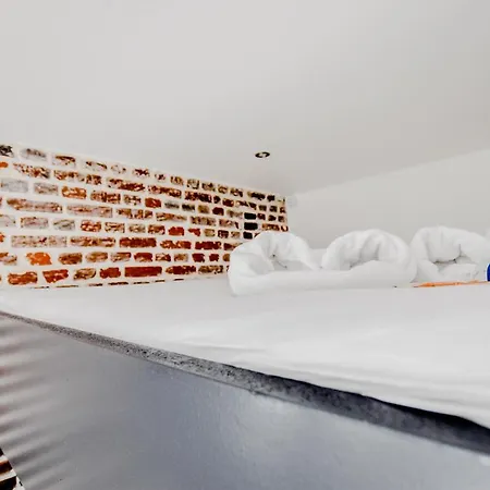 Appartamento Cmg Faubourg Saint-martin / Chaudron *
